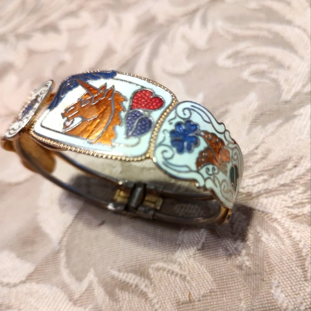 💙🦄💙Glorious 80's RARE Vintage Enameled Unicorn & Floral Hinge Bangle Bracelet - Picture 11 of 14